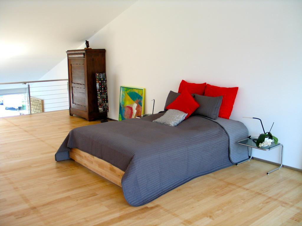 Artist'S Loft Zur Maloya Διαμέρισμα Ormalingen Δωμάτιο φωτογραφία